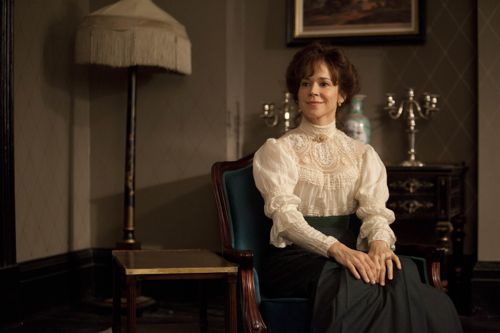 Frances O'Connor as Mrs (Rose) Selfridge.