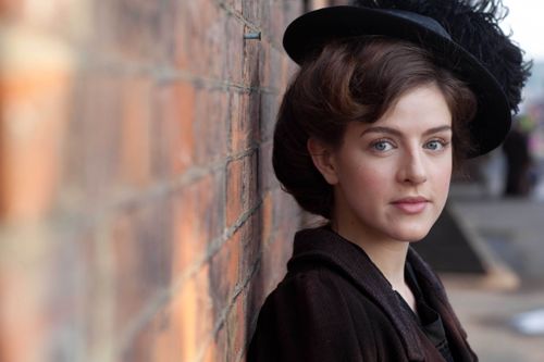 Aisling Loftus as Agnes Towler.
