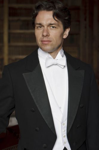 Julian Ovenden - introduced later in the series as Charles Blake.