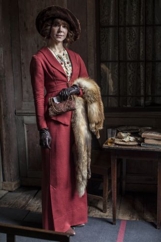 Frances O'Connor as Rose Selfridge.