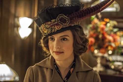 Aisling Loftus as Agnes Towler.