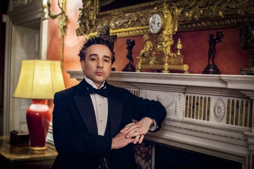 Aidan McArdle as Lord Loxley.