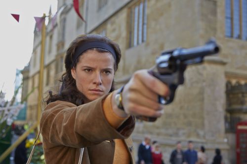 Jessie Buckley as Kitty Batten.