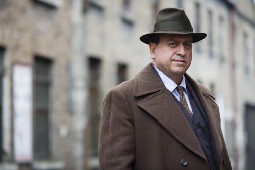 Stanley Townsend as Inspector Hackett.