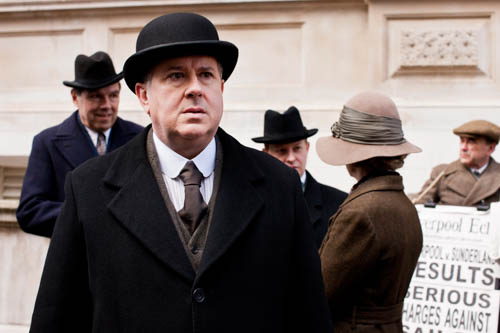 This photograph is (C) Carnival Film & Television Ltd and can only be reproduced for editorial purposes directly in connection with Downton Abbey, Carnival Film & Television Ltd or ITV plc. Once made available by ITV plc Picture Desk, this photograph can