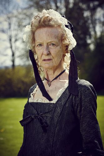 Caroline Blakiston as Aunt Agatha.