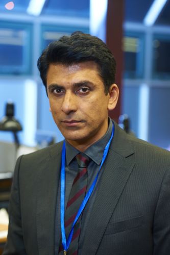 BLACK_WORK_EP2_04 500