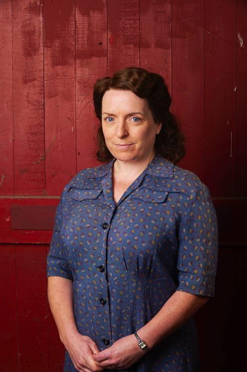 HOME_FIRES_S2_EP1_08