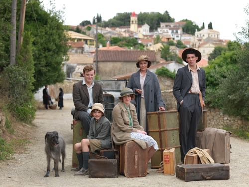 THE_DURRELLS_EP1_02