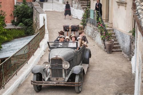 THE_DURRELLS_EP1_05