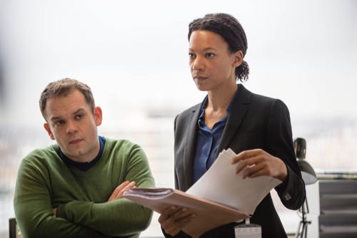 Jack Doolan (DC Mark Travis) and Nina Sosanya (DCI Laura Porter).