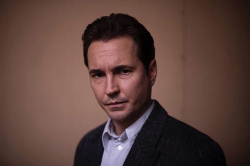 in_plain_sight_episode1_08a