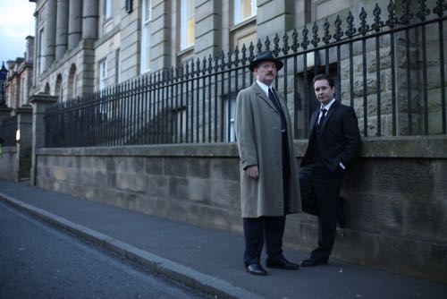 in_plain_sight_episode2_12