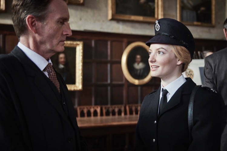 ENDEAVOUR_EP1_DAKOTA17